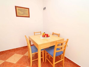 Apartment | Dining
