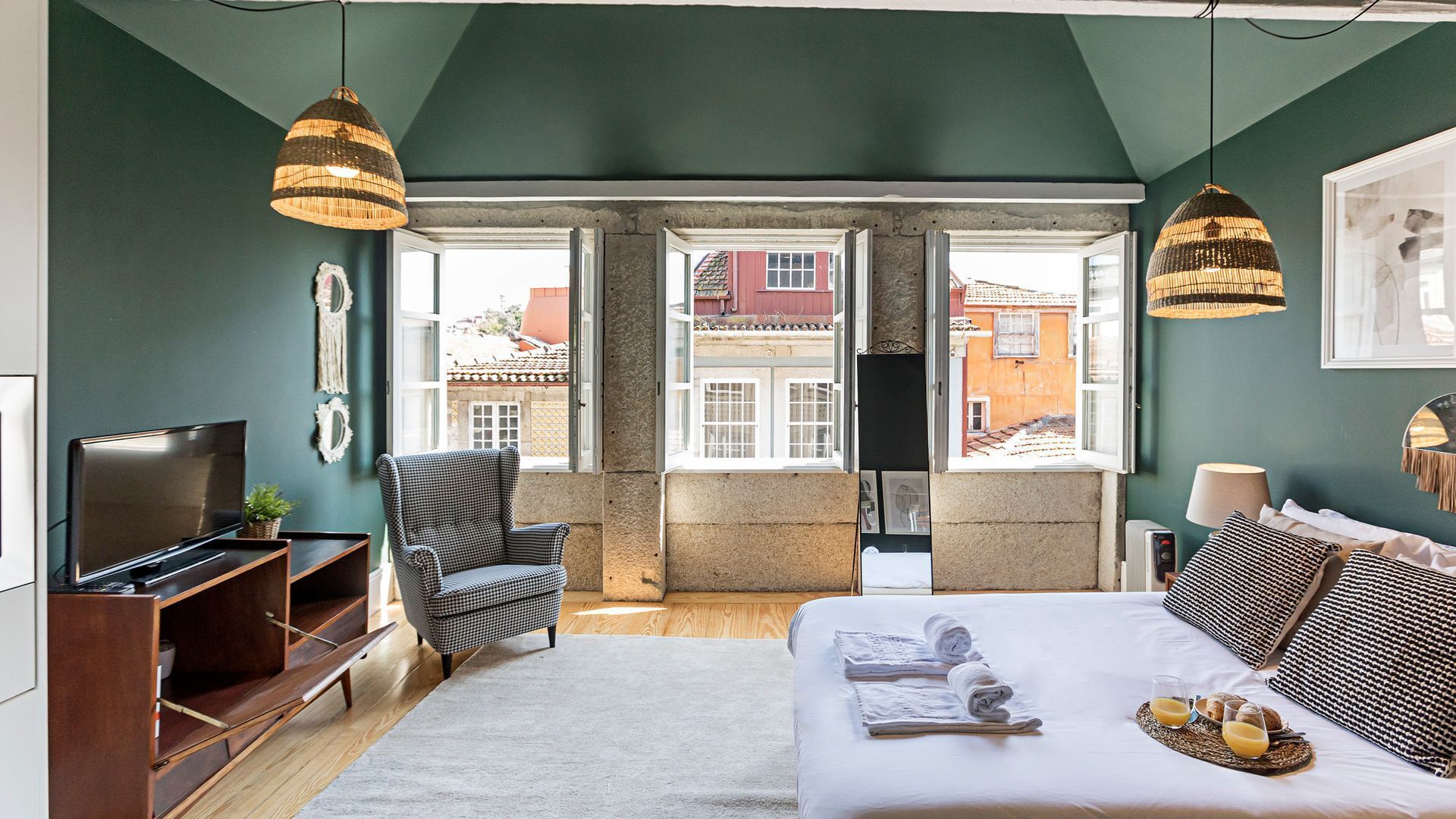 Bügeleisen/Bügelbrett, kostenloses WLAN, Bettwäsche