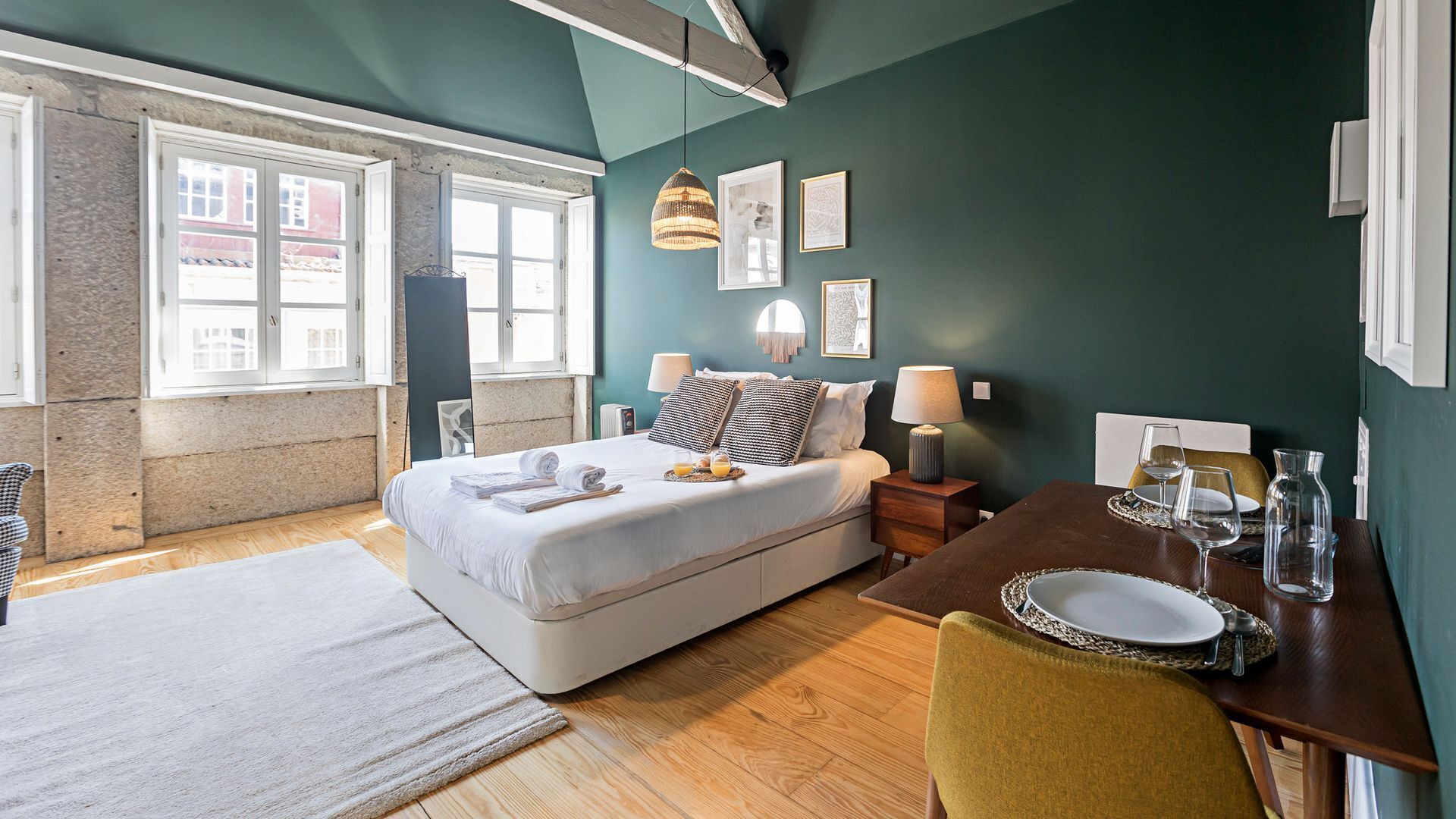 熨斗/熨衣板、免费 WiFi、床单