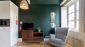 Interior - Lóios 66, 4º by LovelyStay (Porto)