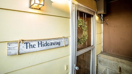 Exterior detail. Lincoln Highway Hideaway