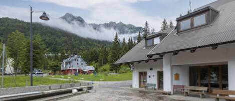 อพาร์ทเมนท์ | ระเบียง