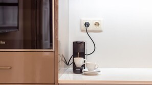 Coffee and/or coffee maker - Oporto Home Wine Cellars - Estúdio Standard - 1ºF (Vila Nova de Gaia)