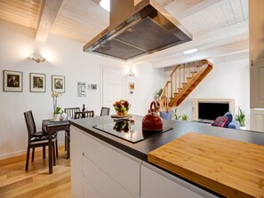 Appartamento | Cucina privata | Bollitore elettrico, tostapane, seggiolone