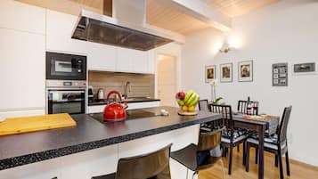 Appartamento | Cucina privata | Bollitore elettrico, tostapane, seggiolone