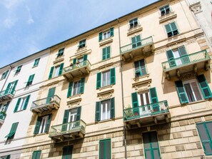 Apartment | Front of property - Elegant City-centre Flat (Savona)