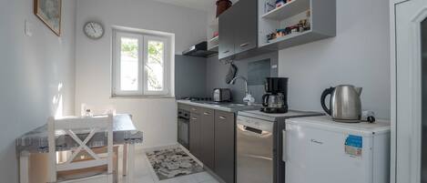 Leilighet | Eget kjøkken | Kjøleskap, ovn, kokeplater og oppvaskmaskin