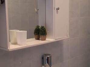 Apartment | Bathroom | Hair dryer - Apartments Cumbelic - One Bedroom Apartment With Balcony and Sea View A3 (Mljet)