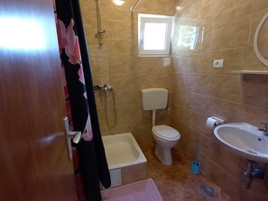 Apartment | Badezimmer