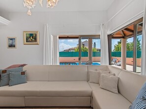 House | Living area - Stylish Villa in Buje With Outdoor Kitchen (Buje)