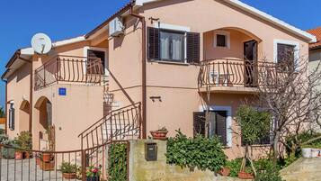 Apartment | Exterior