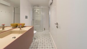Hair dryer, towels