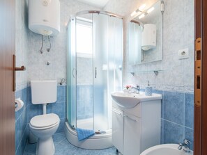 Apartment | Badezimmer | Dusche