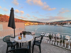 Huoneisto | Ruokailu