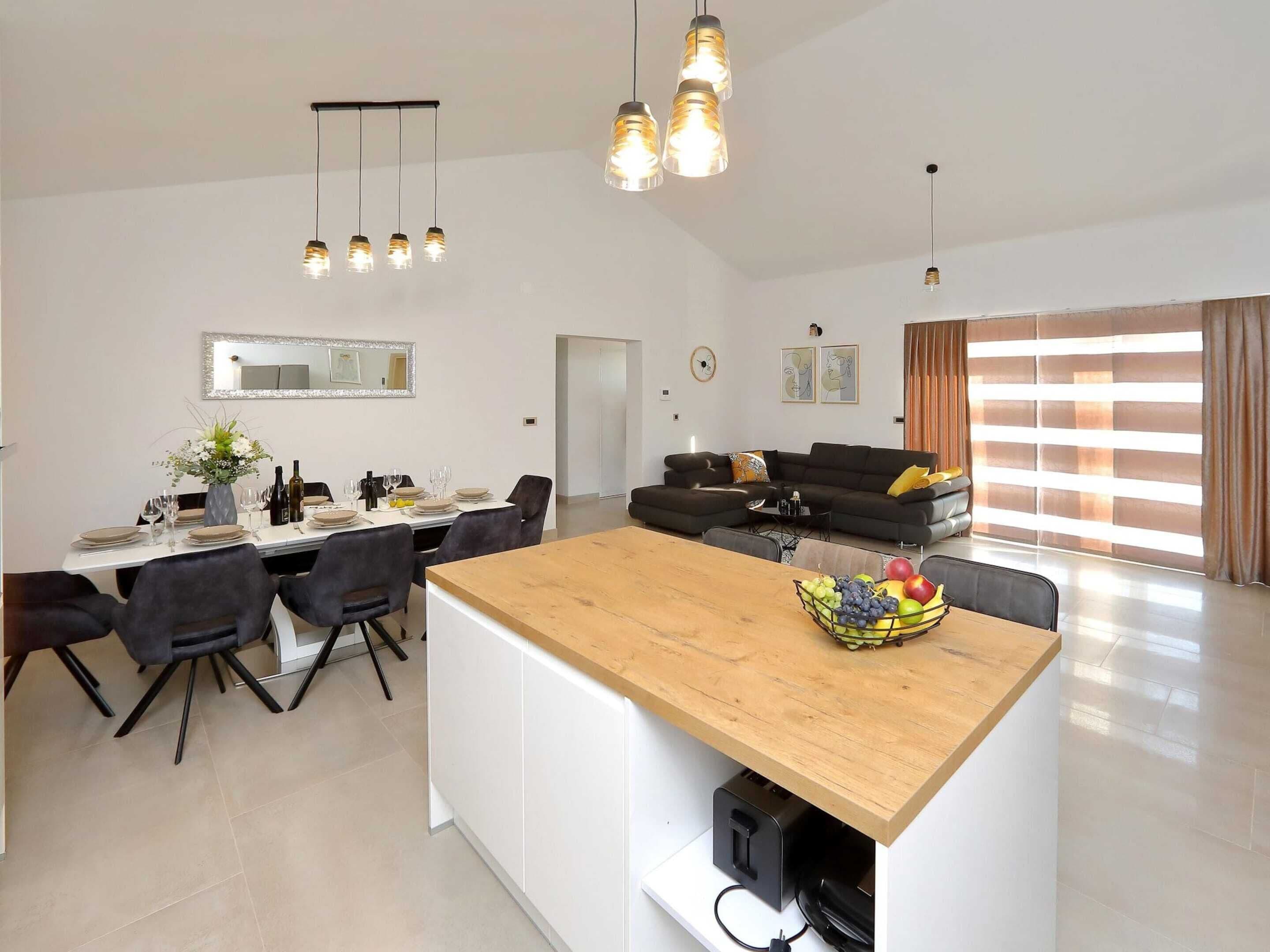 Villa | Dining