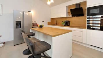 Villa | Private kitchen | Electric kettle
