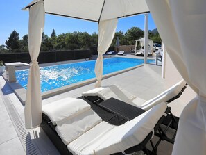 Villa | Pool