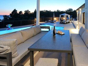 Villa | Pool - Villa in Starigrad With Heated Pool (Starigrad)
