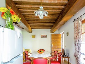 Cottage | Dining - Belvilla by OYO Da Pino Trilocale (Marsciano)