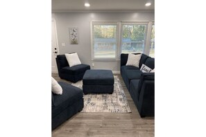Interior - Inna Town • 10 mins from ATL Airport,Downtown,Zoo (Atlanta)
