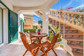 Outdoor dining - House with sea views Casa Osborne in Alcudia (Puerto de Alcudia)
