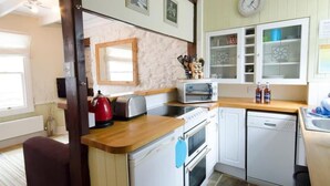 Cottage, Multiple Beds | Private kitchen - Bos Cres, a St Ives Traditional Fishermans Cottage (St Ives)