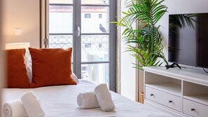 1 bedroom, iron/ironing board, free WiFi, bed sheets - 31 Janeiro 157 - Delightful 1BR w AC by LovelyStay (Porto)