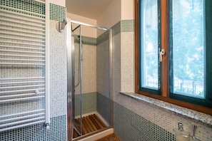 Bathroom - Belvilla by OYO Casa Cristina Meina Centro 4 (Meina)