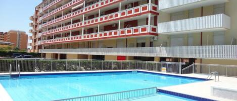 House | Pool