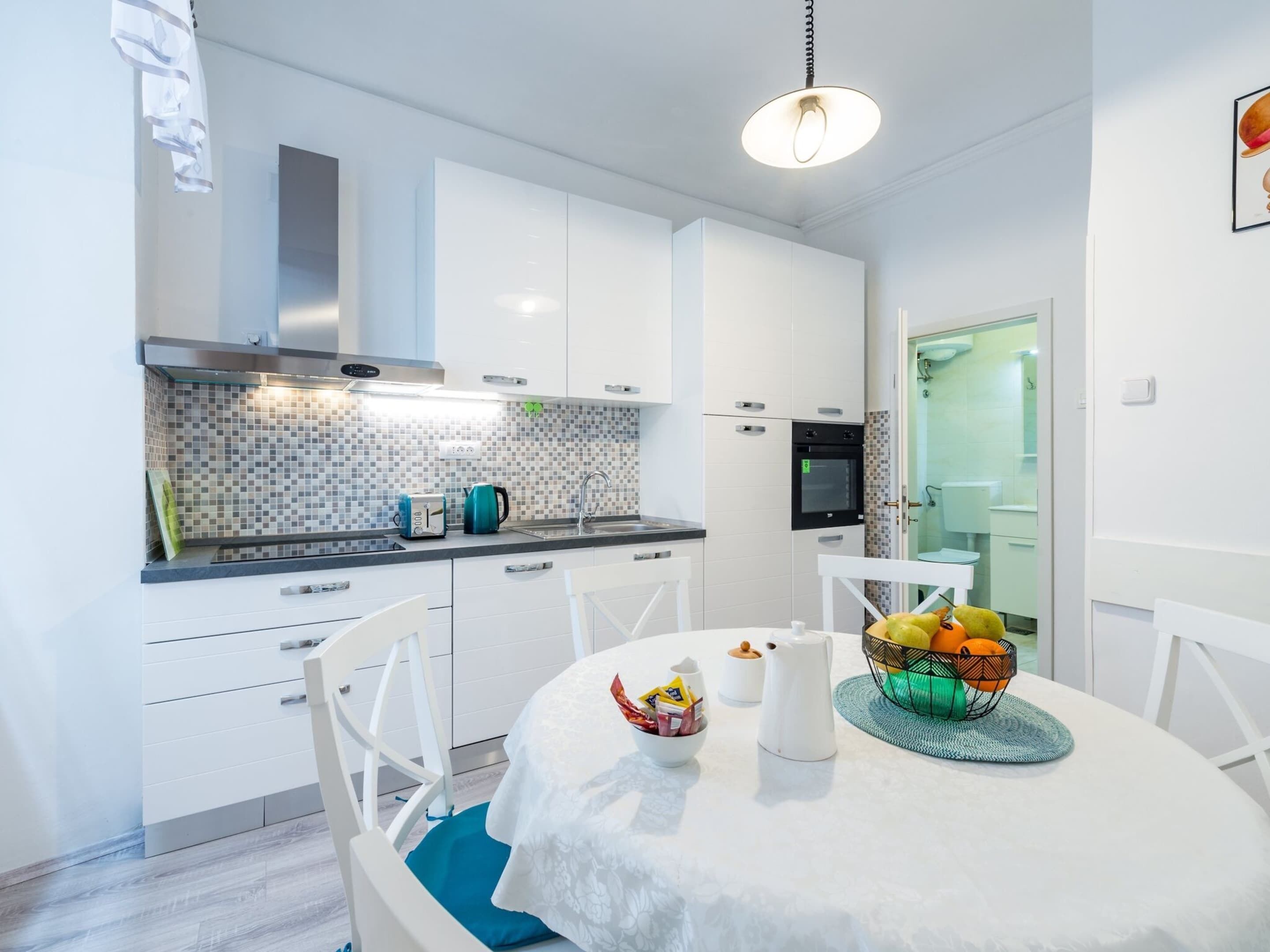 Lejlighed | Privat køkken | Køleskab, mikrobølgeovn, ovn, kogeplade