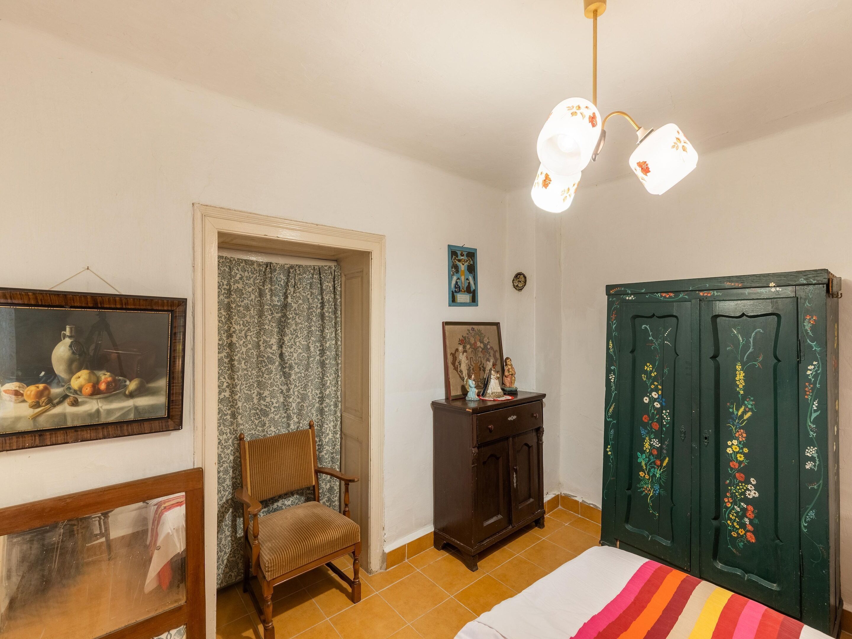 House | 3 bedrooms, individually furnished, bed sheets