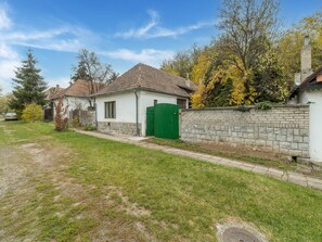 House | View from property - Cosy Holiday Home Near Basilica (Ipolydamásd)