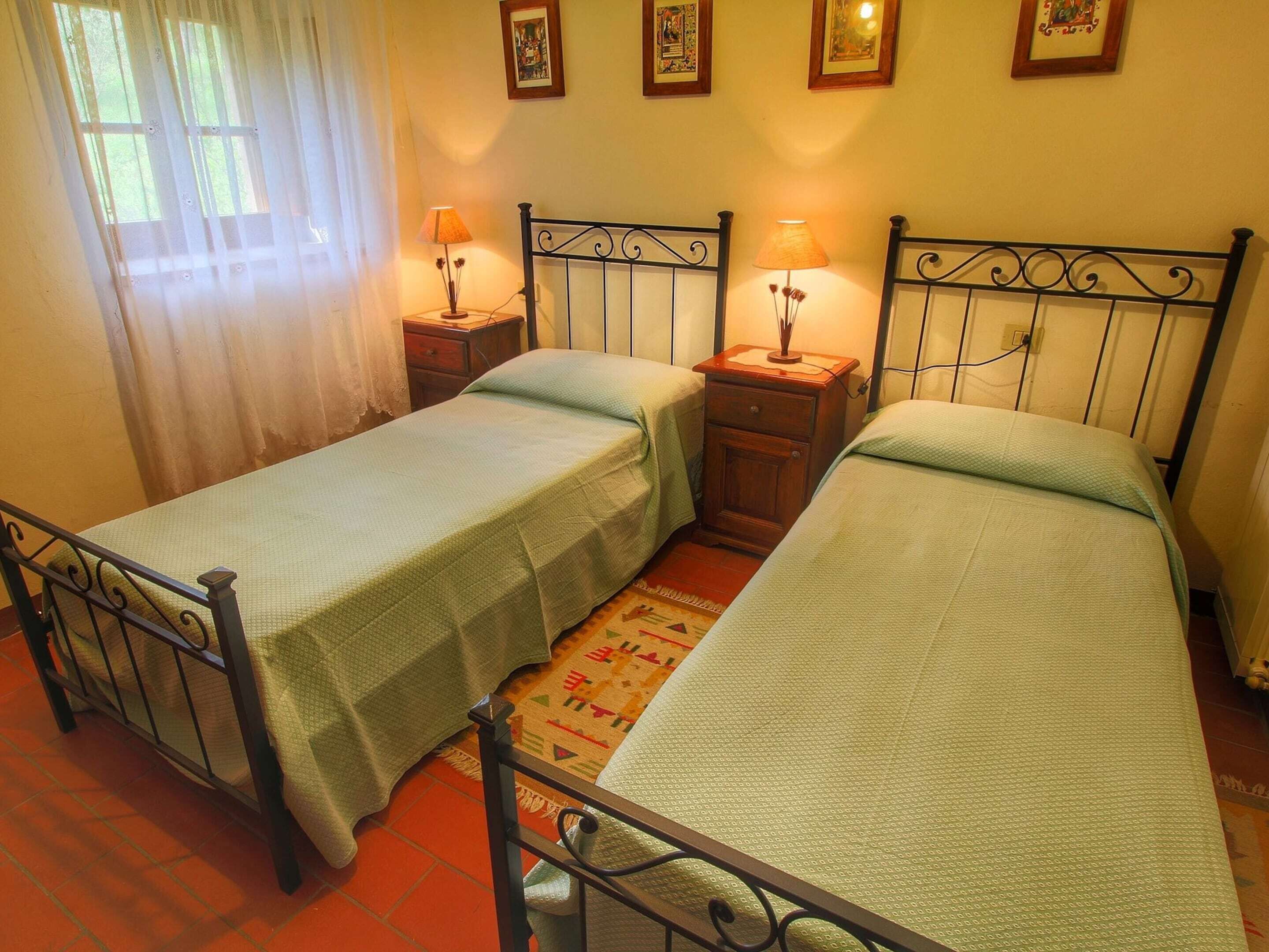 House | 2 bedrooms, individually furnished, bed sheets