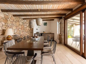 Villa | Dining - Luxe Cote Stay- Elegant Villa (Arzachena)