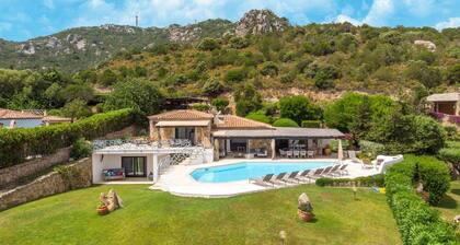 Luxe Cote Stay- Elegant Villa