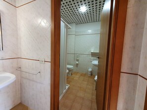 Bathroom - Mansion Stay With Scenic Views (Siena)