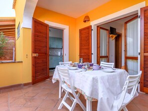 Apartment | Dining