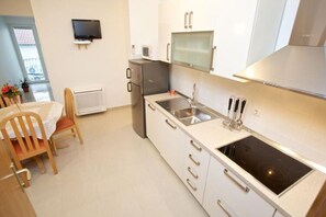 Leilighet | Eget kjøkken | Kjøleskap, mikrobølgeovn, kokeplater og kaffetrakter/tekoker