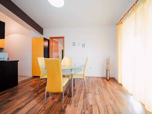 Apartment | Dining - Charming 2-bed Apartment (Razanac)
