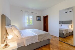 2 bedrooms, iron/ironing board