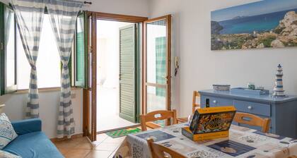 SELINUNTE Apt: Mediterranean-style in the center of Favignana, 300m from Sea