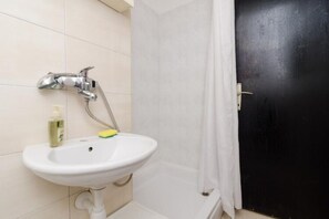 Apartment | Bathroom | Hair dryer - Apartment Dalmatin Zuljana - Two-bedroom Apartment 1 (Ston)