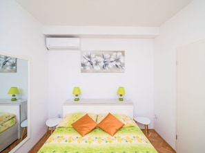 Appartement | 1 chambre, fer et planche à repasser