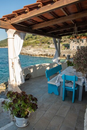 Outdoor dining - Holiday Home Luna - Two Bedroom Holiday Home With Sea View (Korcula)