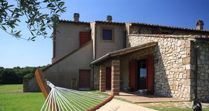 Orte Villa for 8 With Parking