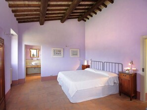 House | 4 bedrooms, individually furnished, iron/ironing board, bed sheets - Orte Villa for 8 With Parking (Orte)