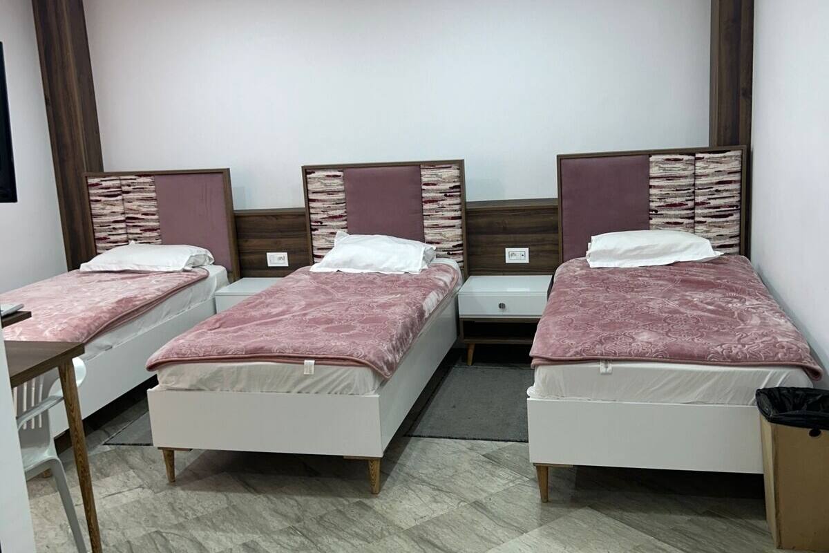 Triple Room | Blackout drapes, WiFi (free)