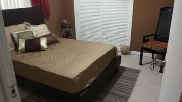 1 bedroom, iron/ironing board, free WiFi