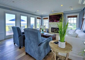 Smart TV, fireplace, books