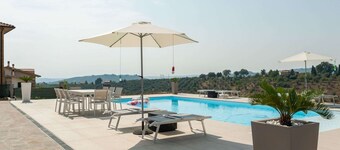 Belvilla by OYO Villa Intera 12 Pax